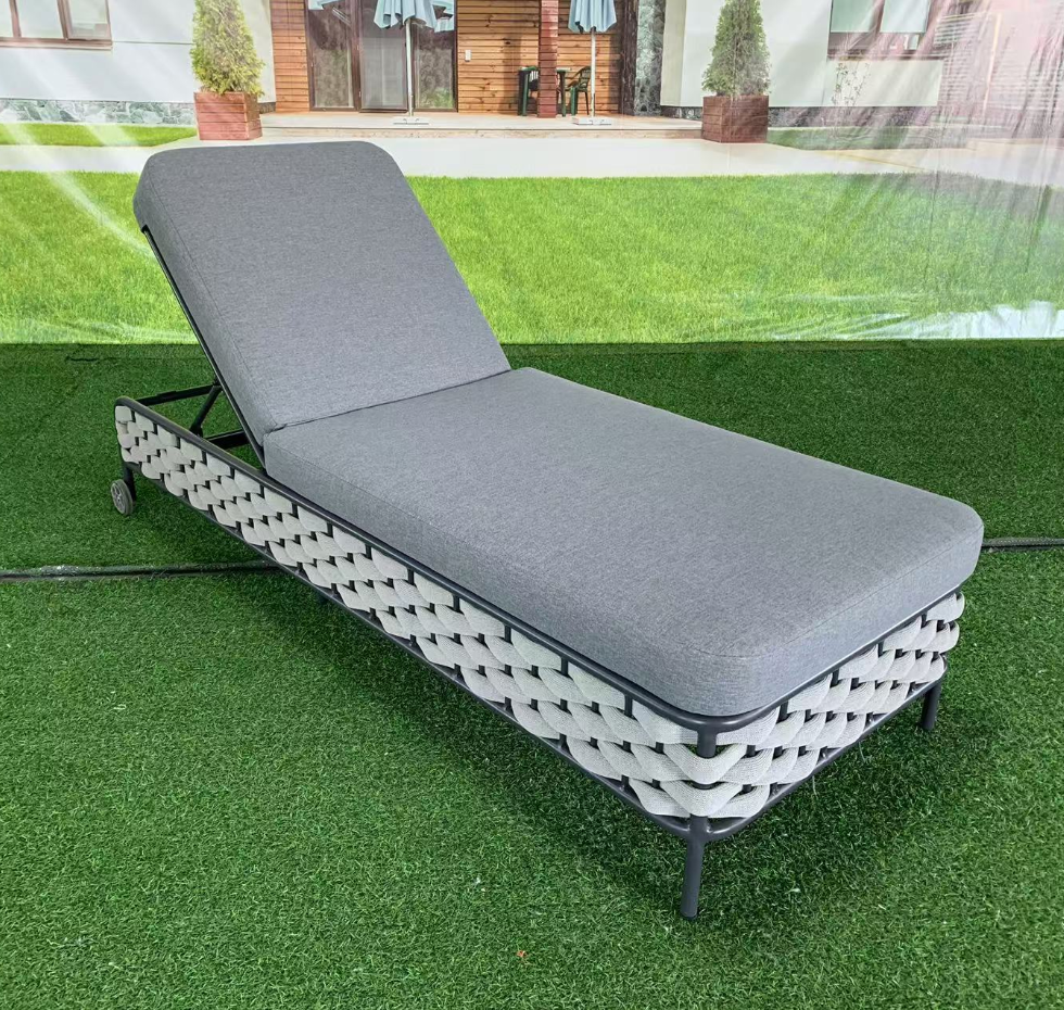 Deck Chair Lounger - Luxury Beach Outdoor Furniture Rope Weaving