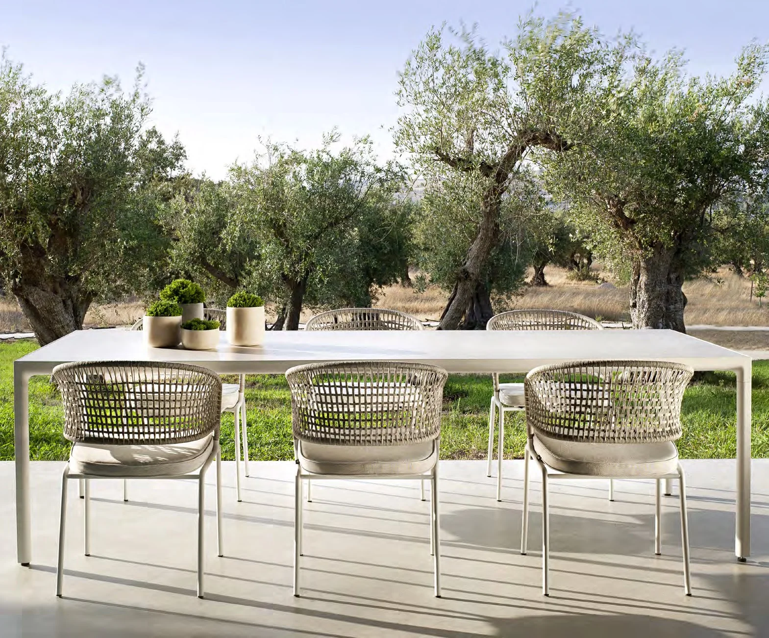Furniture elegant luxury Italy - Outdoor Furniture Italy ulasan dan harga